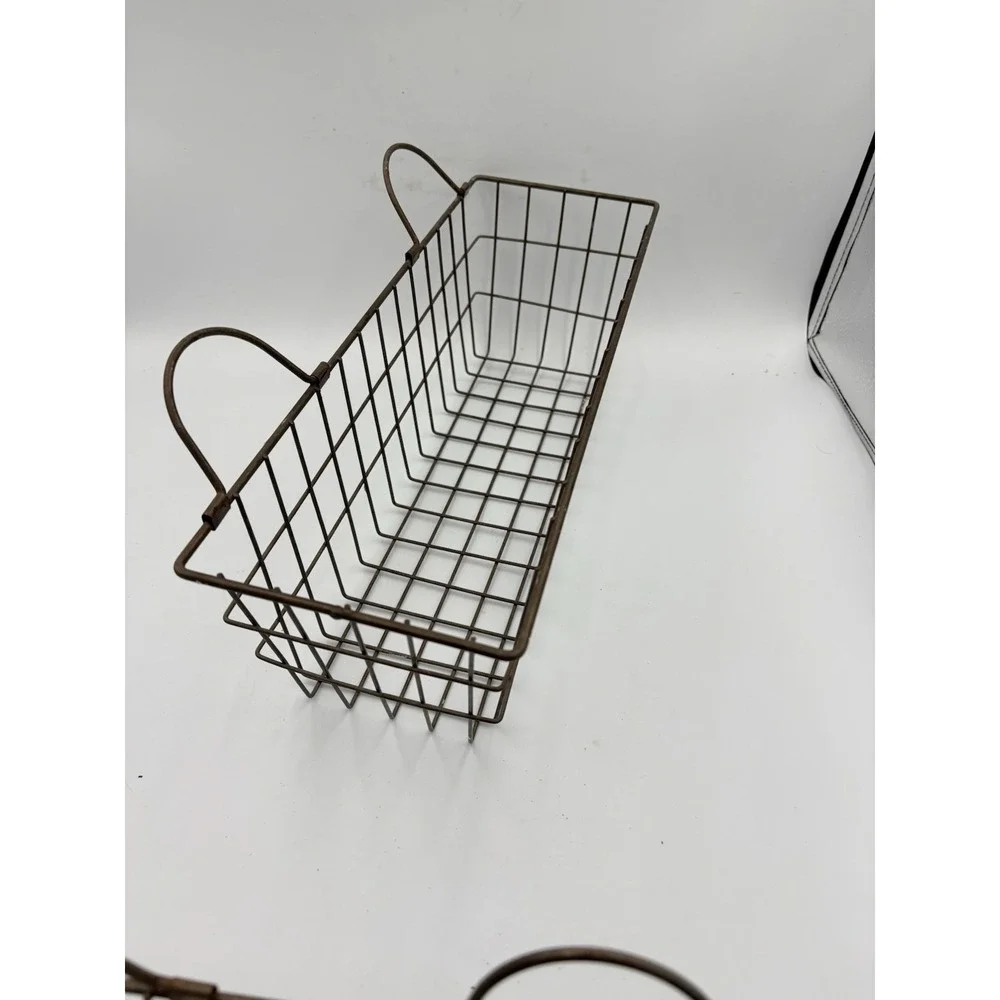 Farmhouse  Decor Wire Wall Basket Assorted Rust  2 Piece 15